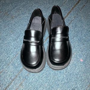 Black Preppy platform loafers.